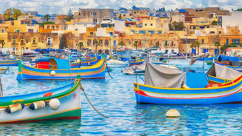 Puerto pesquero de Marsaxlokk en Malta